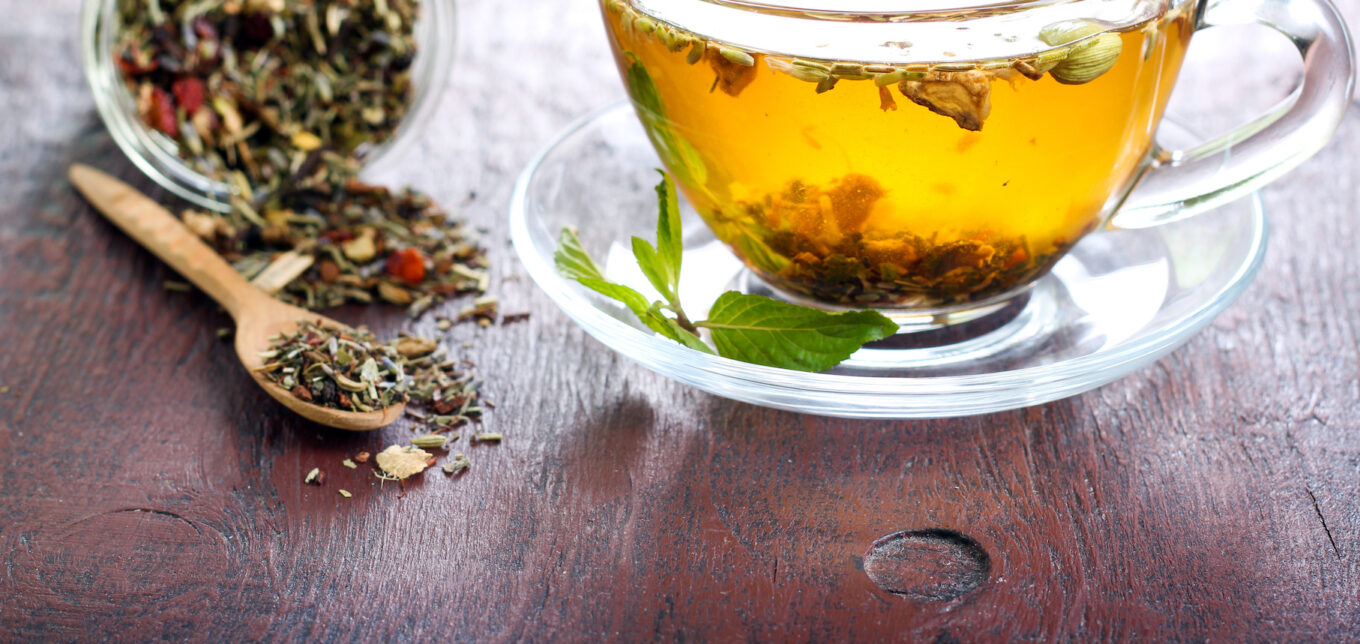 How To Make Herbal Tinctures and Tea – Mother Earth News - Vimarsana News